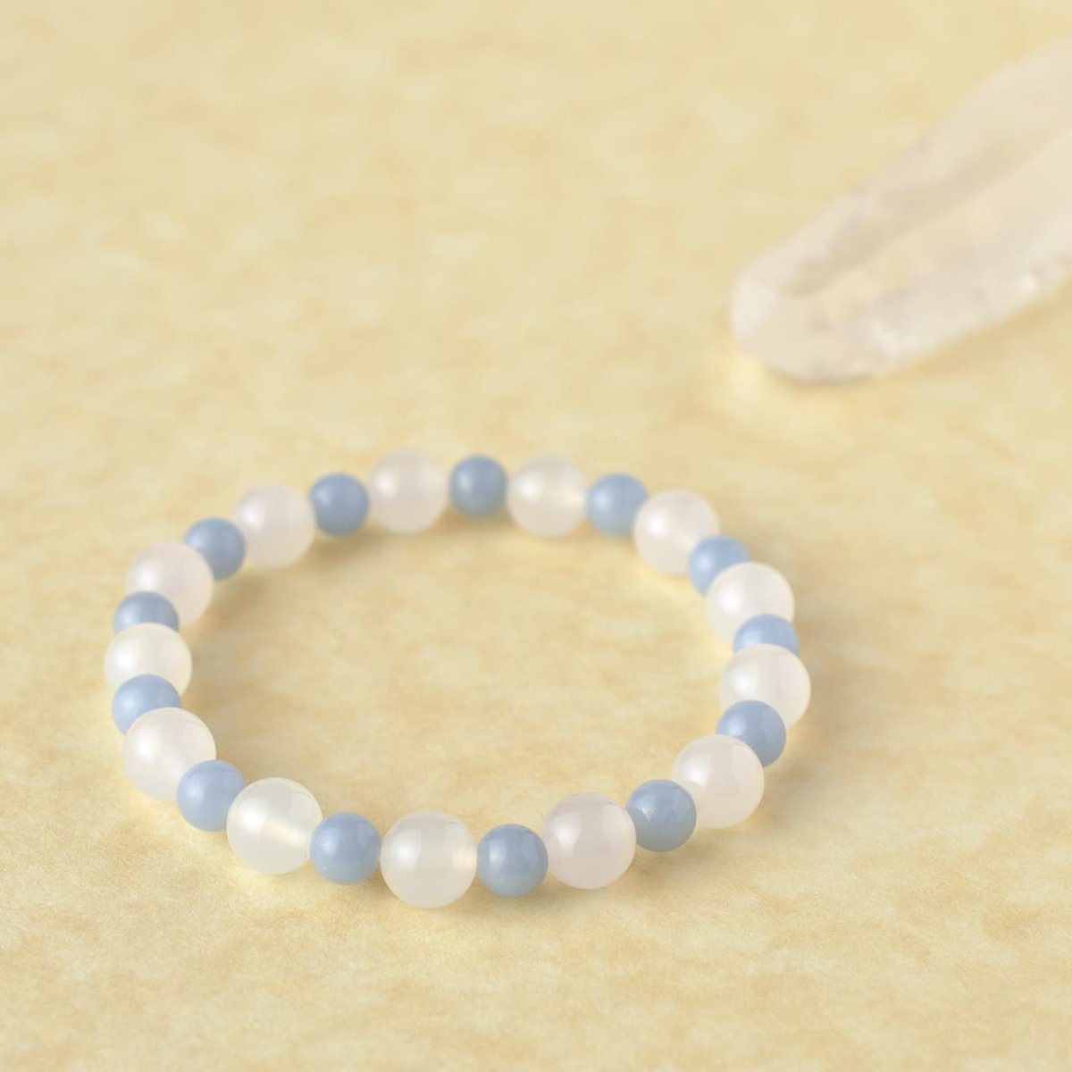 画像7: ホワイトカルセドニー、エンジェライト - 8mm玉、サイズ15.5cm (7)