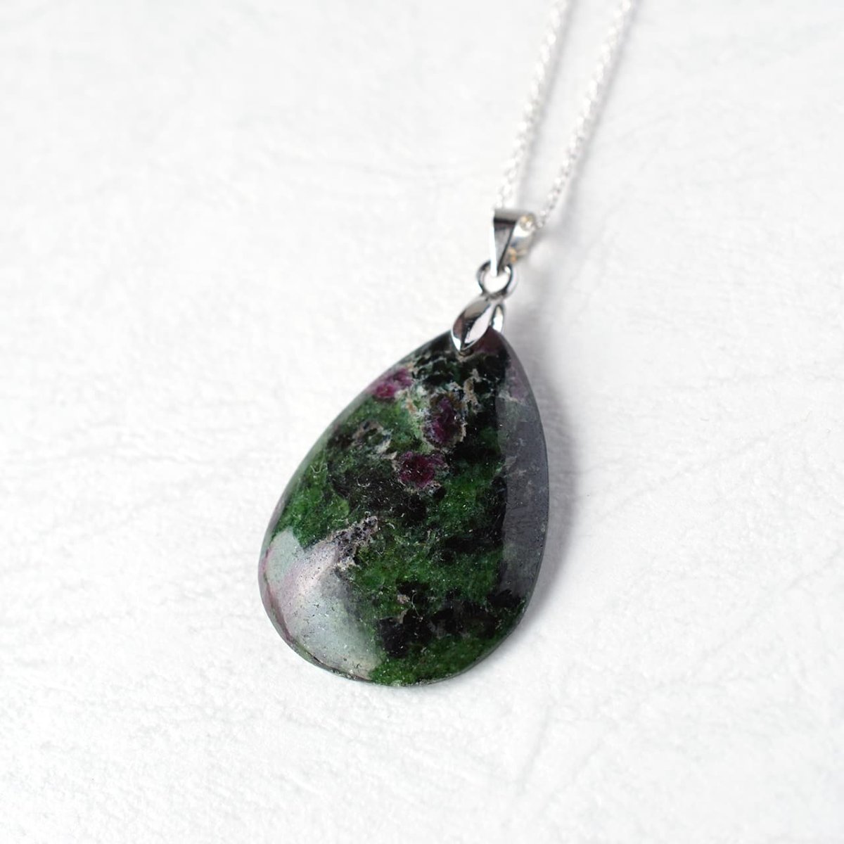 画像10: ルビーインゾイサイト(アニョライト) - 約7g、シルバー925あずきチェーン45cm【ケース付】 (10)