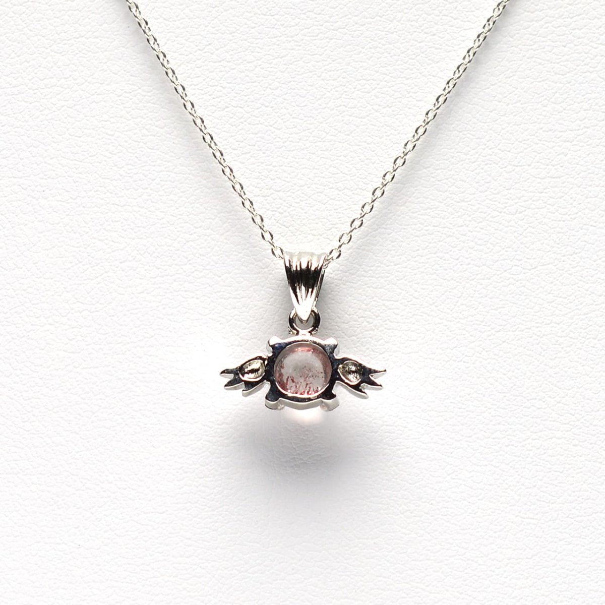 画像5: レピドクロサイトインクォーツ(ファイヤークォーツ、ハーレクインクォーツ) - 天使型、約1g、シルバー925あずきチェーン45cm【ケース付】 (5)