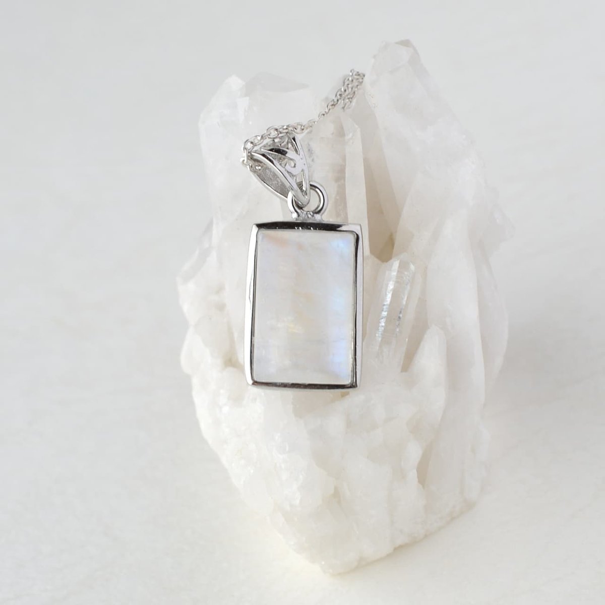 画像8: ムーンストーン(6Aランク) - 約3g、シルバー925あずきチェーン45cm【ケース付】 (8)