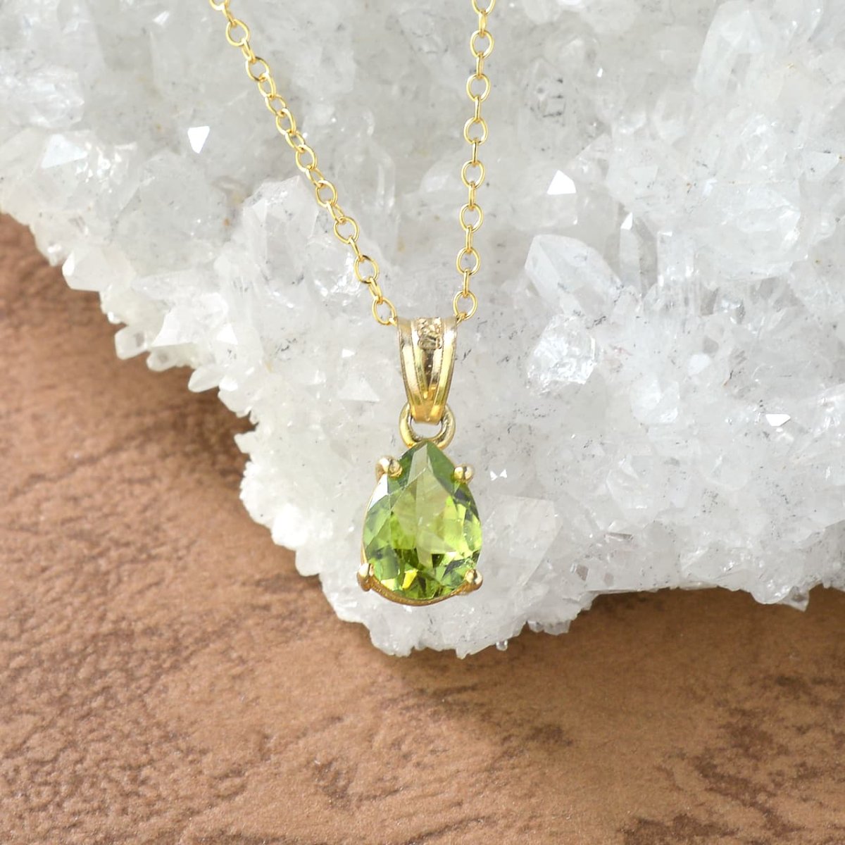 画像7: ペリドット(宝石質3Aランク) - ペアシェイプファセットカット、約0.6g、14KGFあずきチェーン45cm【ケース付】 (7)
