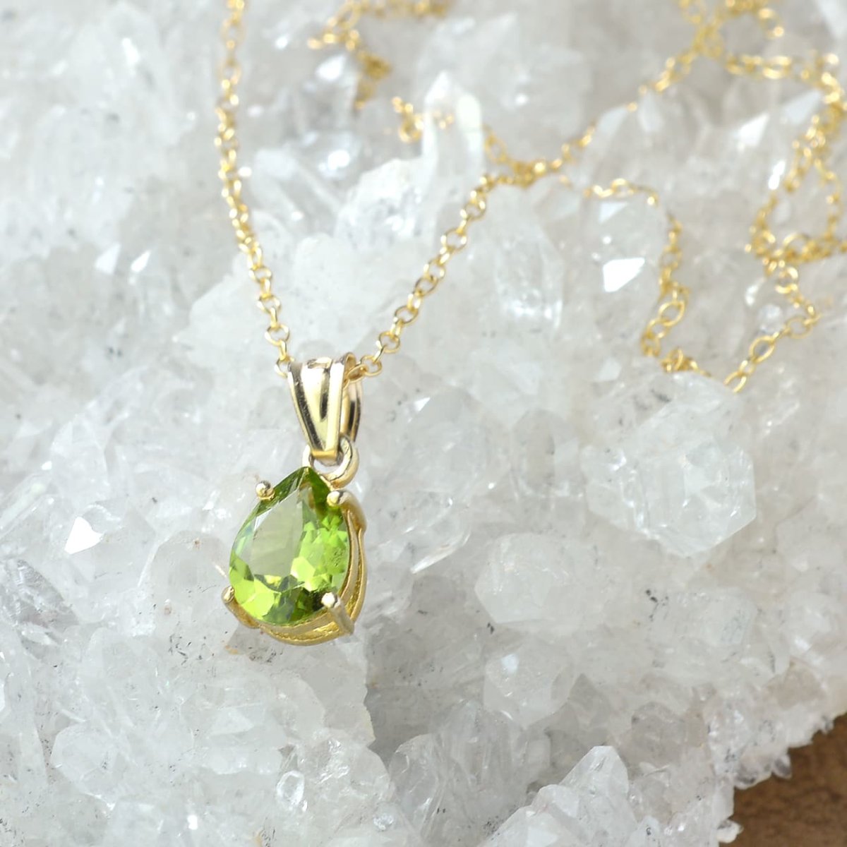 画像8: ペリドット(宝石質3Aランク) - ペアシェイプファセットカット、約0.6g、14KGFあずきチェーン45cm【ケース付】 (8)